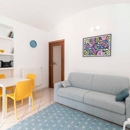 Апартаменты Colourful Flat San Donato Турин Экстерьер фото