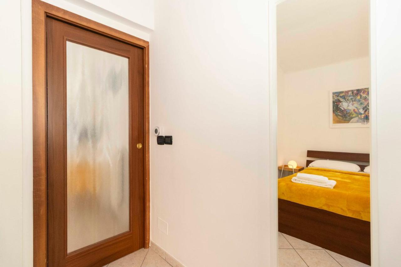 Апартаменты Colourful Flat San Donato Турин Экстерьер фото